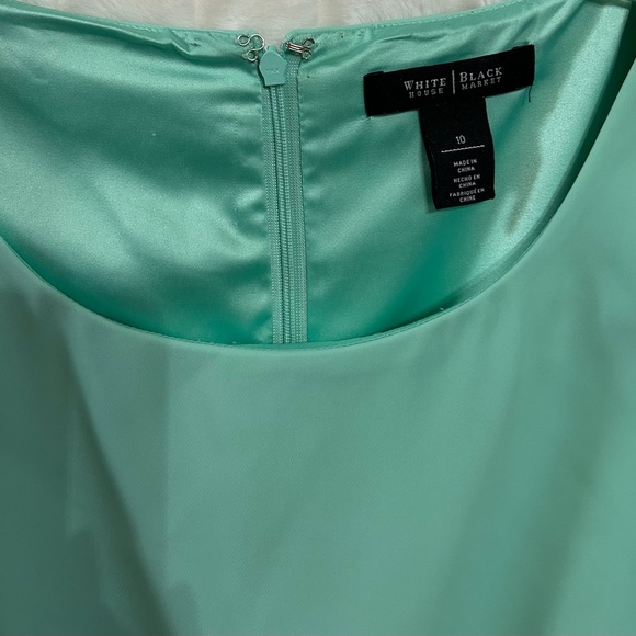 OFFERS
WHBM Stunning Mint Green Sleeveless Dress with Scalloped Hem - Picture 3 of 5